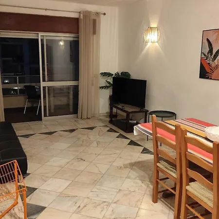 Apartment Bright Near The At Armacao De Pera, Algarve *